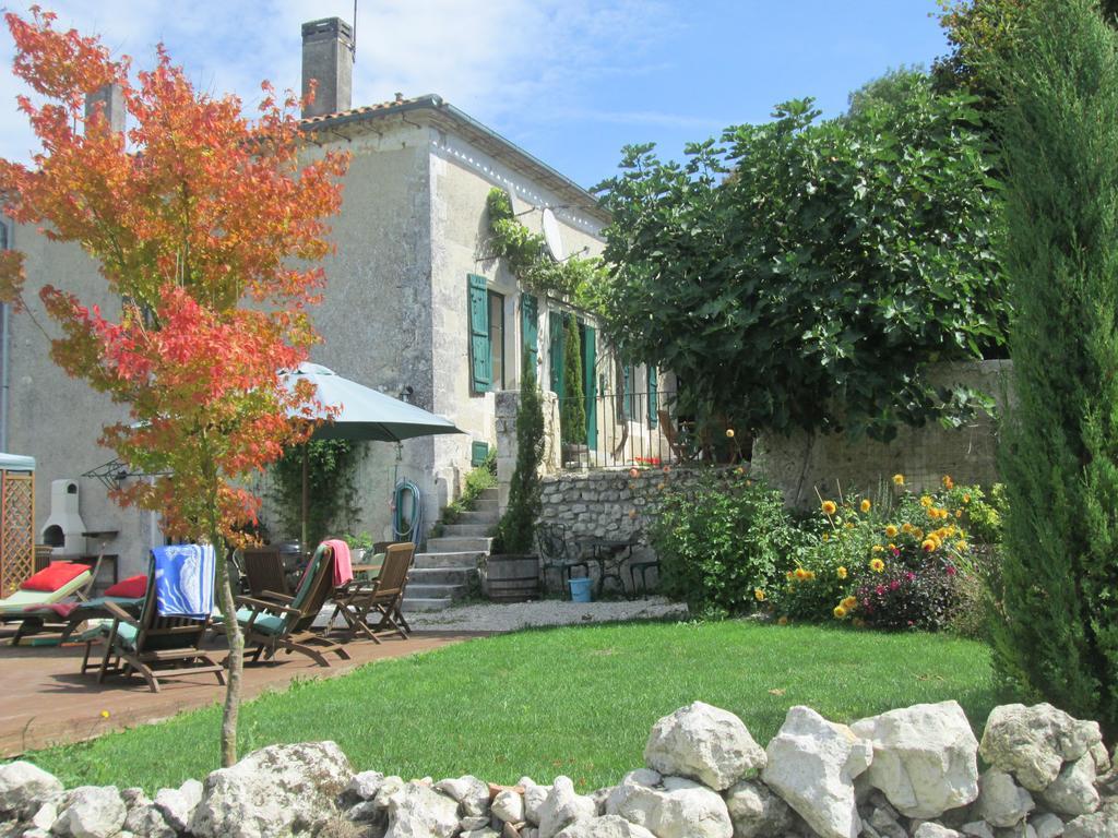 Le Petit Lavoir Saint-Paul-Lizonne ภายนอก รูปภาพ